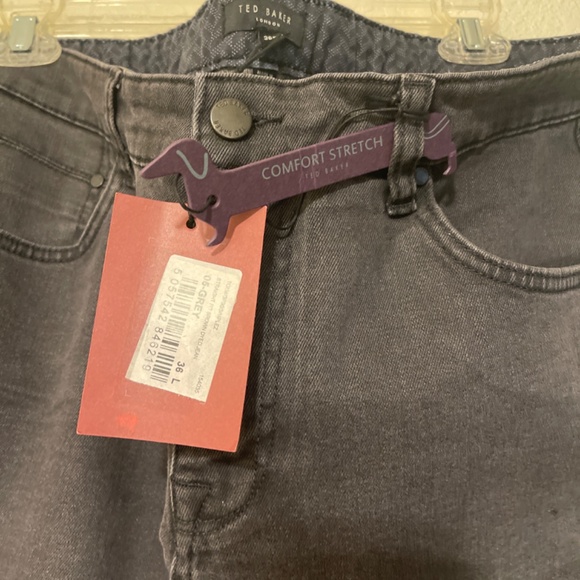 Jeans - Picture 2 of 5